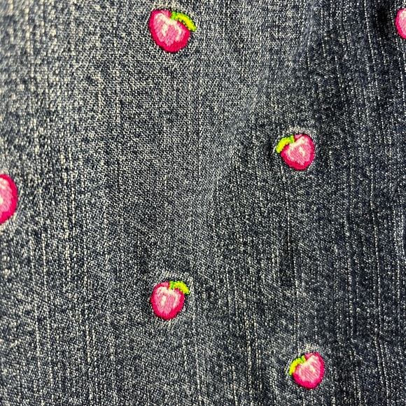 Lilly Pulitzer Embroidered Strawberry Pencil Denim Skirt. Size 6 RN88189. - Picture 15 of 15